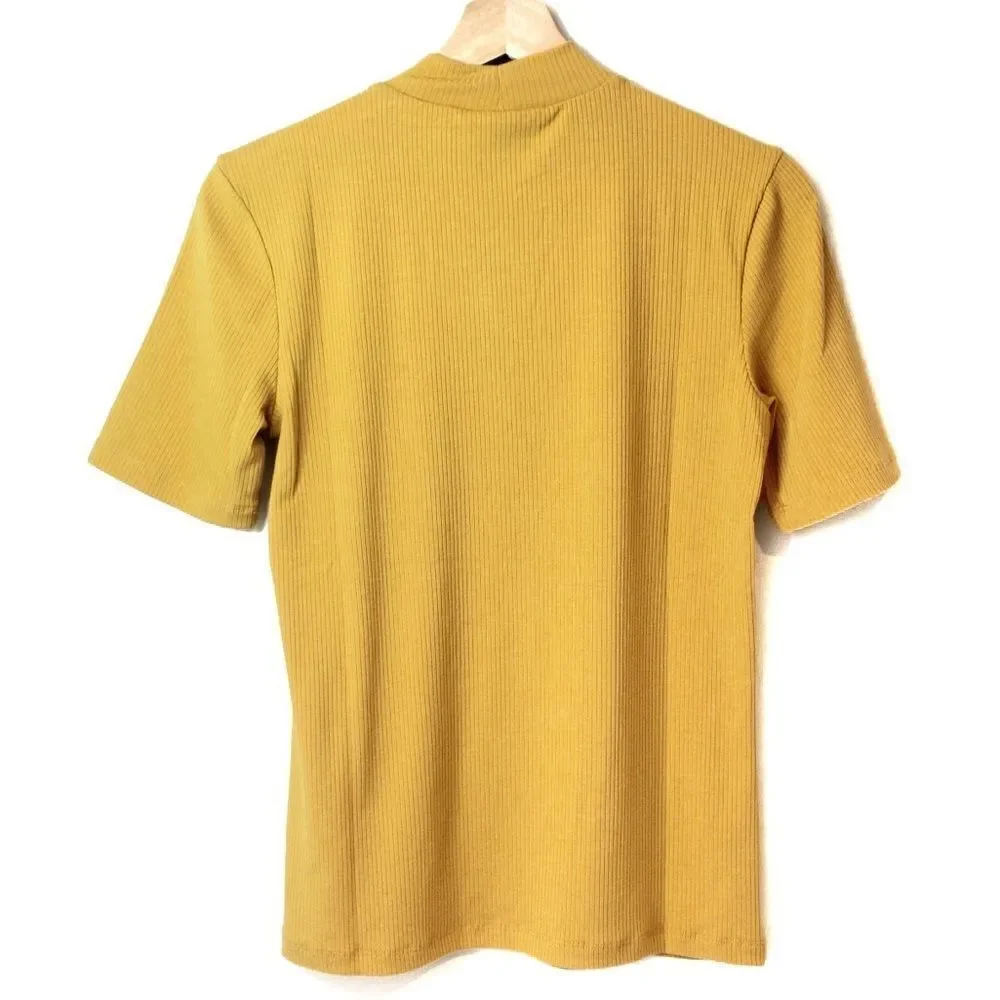 NWT T Tahari Local Honey Basic Shirt in Size M